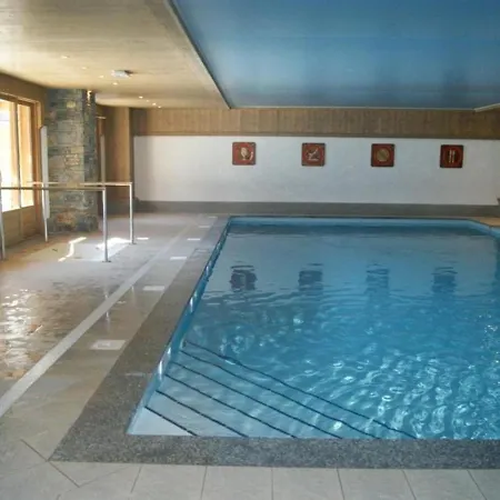 6 Pers. Avec Piscine Chauffée, Grande Terrasse, Parking, - Fr-1-733-139 Appartement Crest-Voland