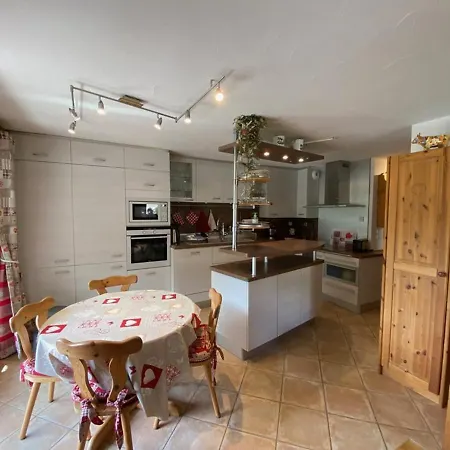 6 Pers. Avec Piscine Chauffée, Grande Terrasse, Parking, - Fr-1-733-139 Appartement